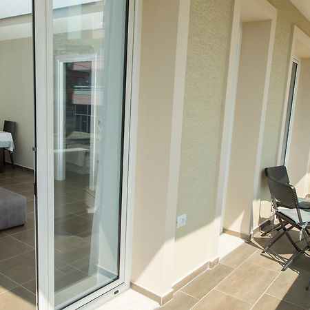 Apartment Te Kalua Саранда Екстер'єр фото